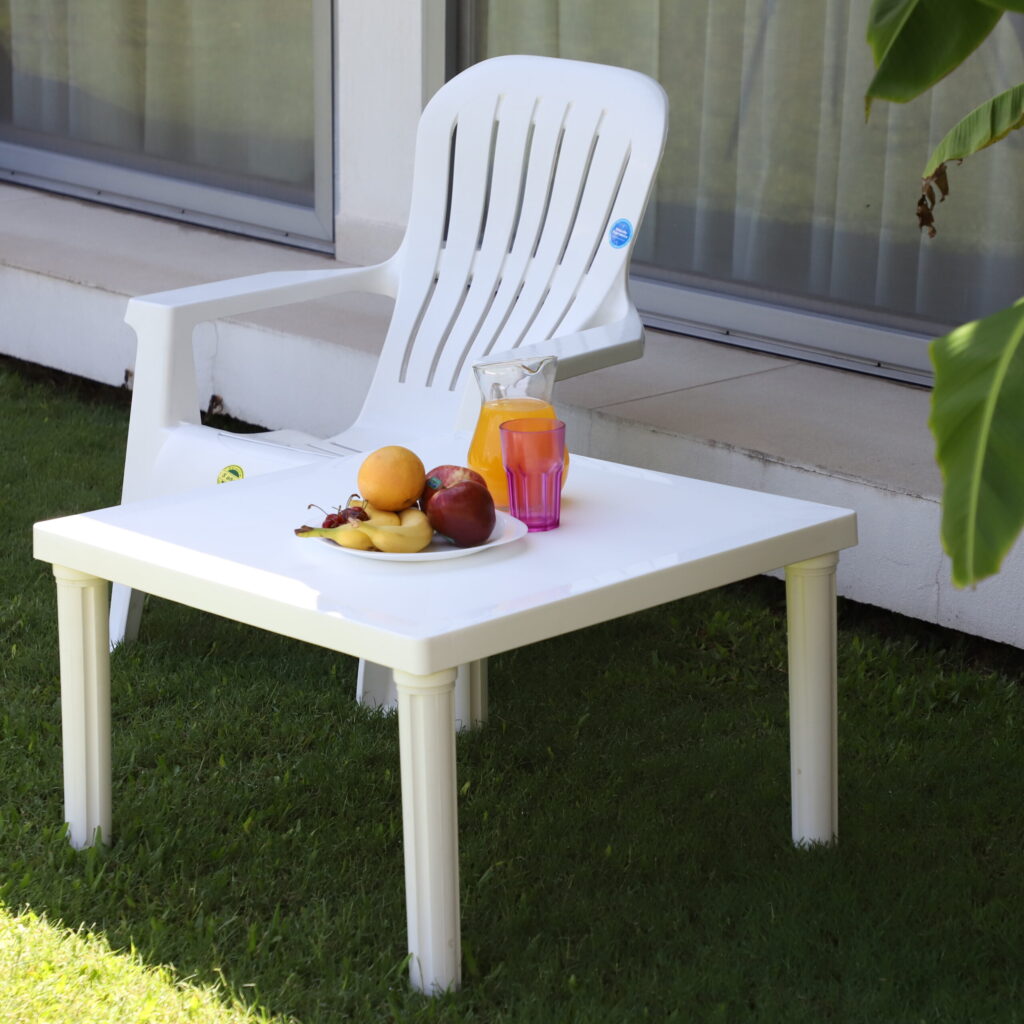 Mesa Plastica Bari Auxiliar (1)